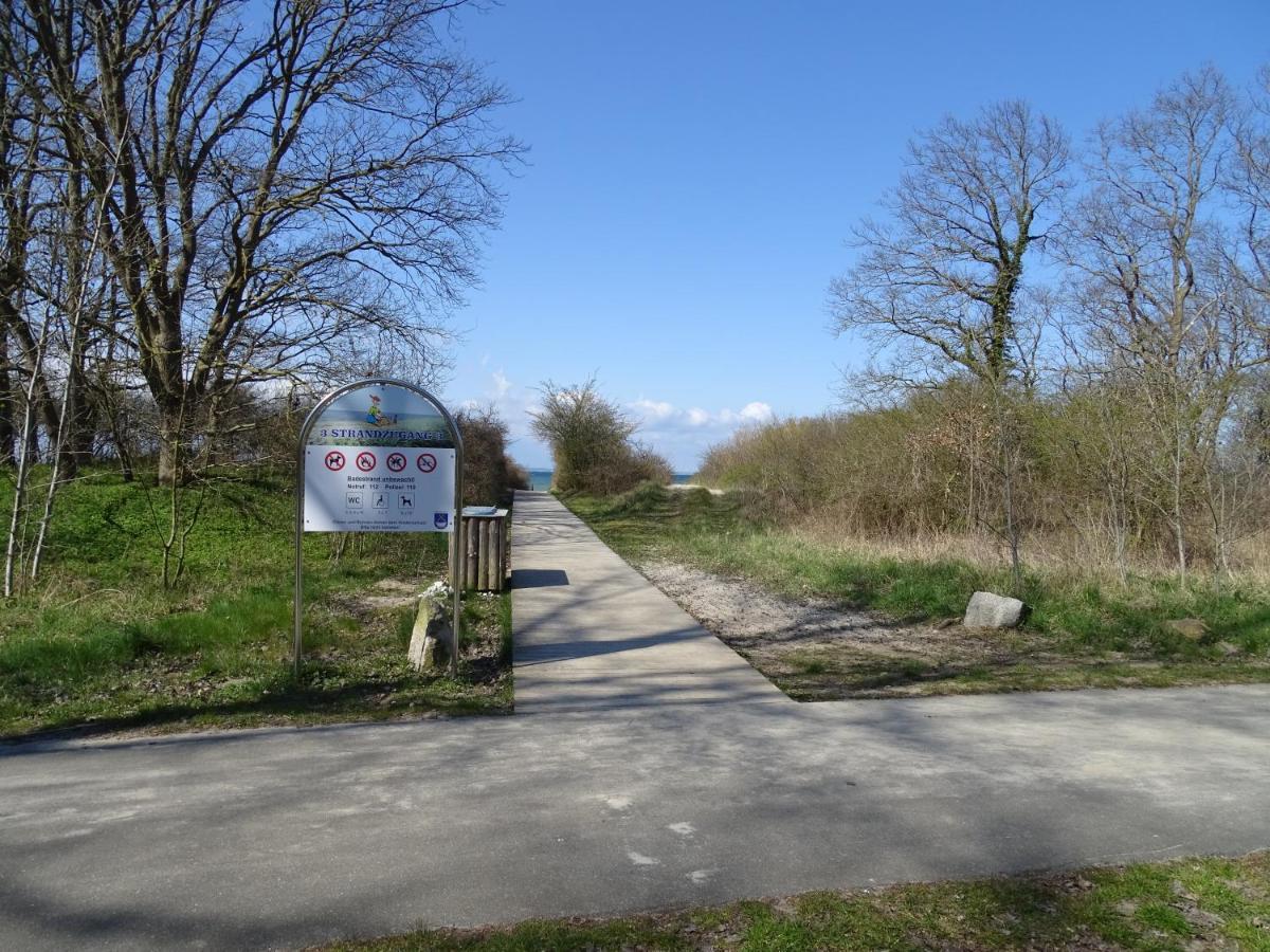 Ferienhaus Ostseeblick Hohen Schoenberg エクステリア 写真